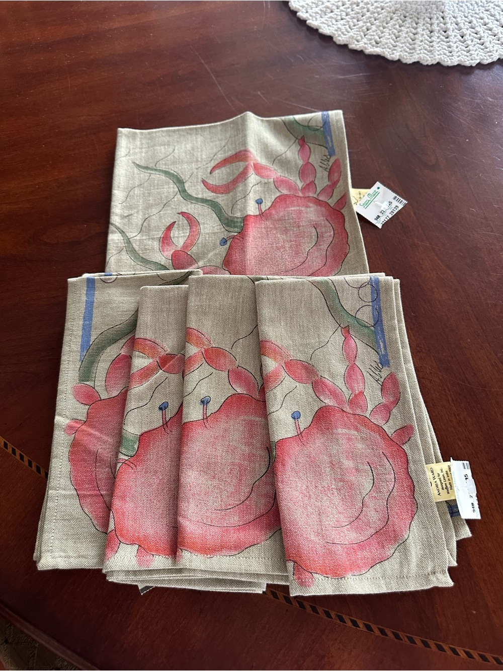 Coastal Crab Linen Dinner Napkin Set in Coral NWT